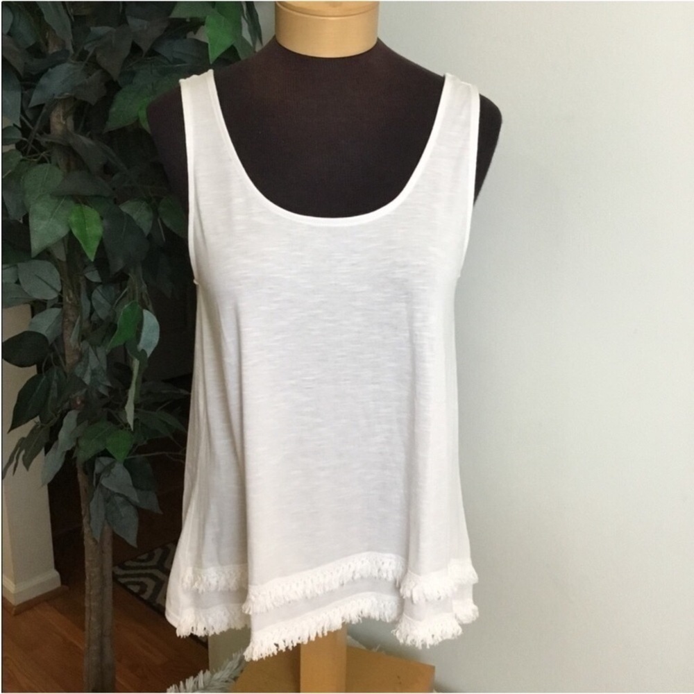 Wallflower tank top with fringe detail Woman’s Med white shark bite hem - Picture 1 of 13